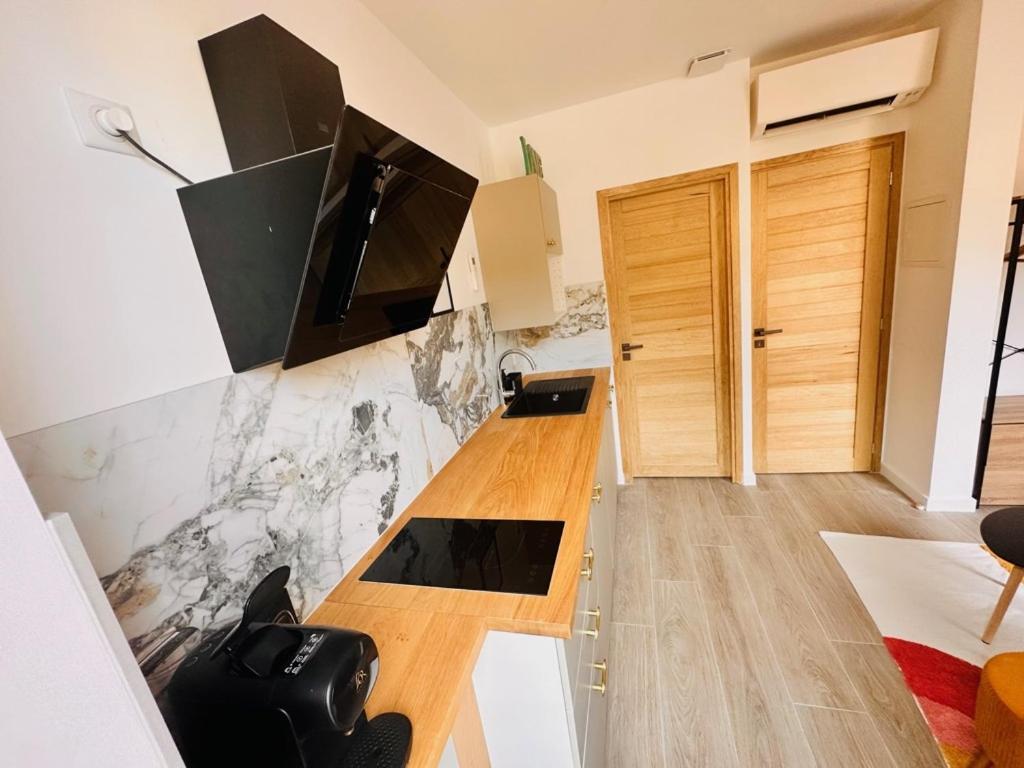 De Nana 6 - Hypercentre, Rue Meynadier, Palais & Plage, Clim, Wifi Appartement *